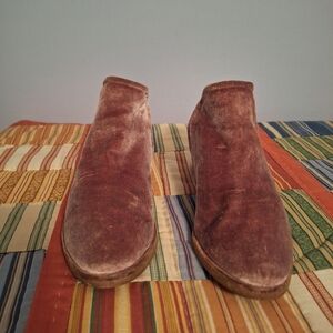 Dolca Vita Pink Velvet Ankle Boots Women's 8.5